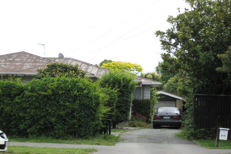 Photo of property in 213 Withells Road, Avonhead, Christchurch, 8042