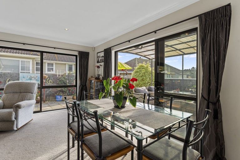 Photo of property in 1 Waiuta Street, Titahi Bay, Porirua, 5022