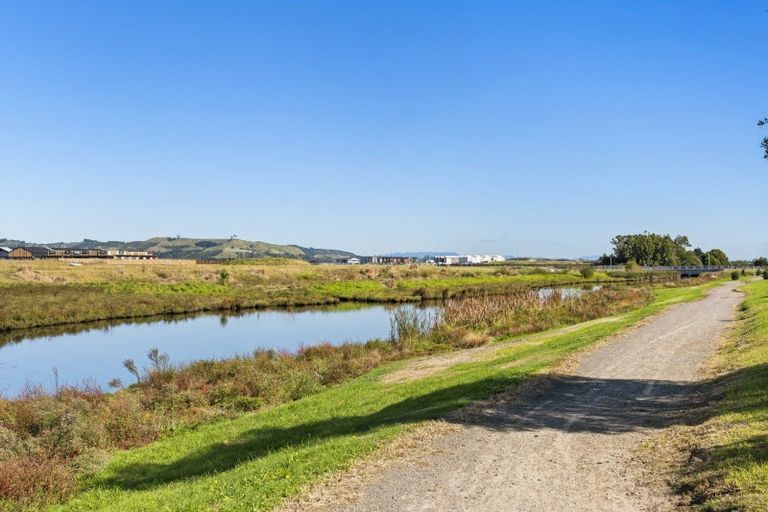 Photo of property in 44 Gibson Place, Papamoa Beach, Papamoa, 3118