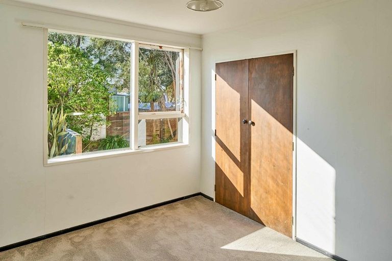 Photo of property in 11 Lauderdale Road, Papakowhai, Porirua, 5024