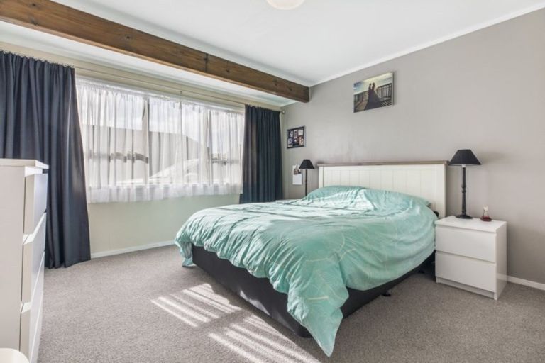 Photo of property in 1/2 Short Street, Papakura, 2110