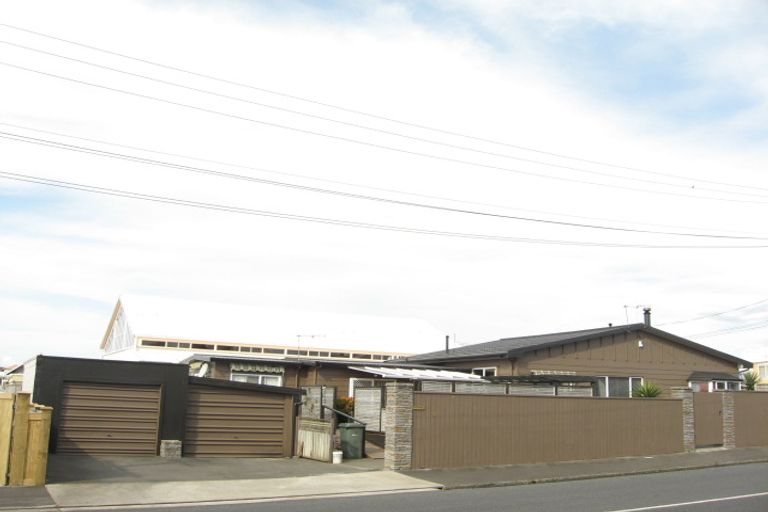 Photo of property in 25 Belt Road, Moturoa, New Plymouth, 4310