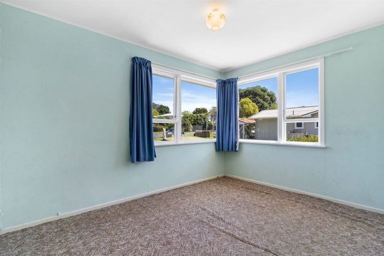Photo of property in 86 Ennis Avenue, Pakuranga Heights, Auckland, 2010