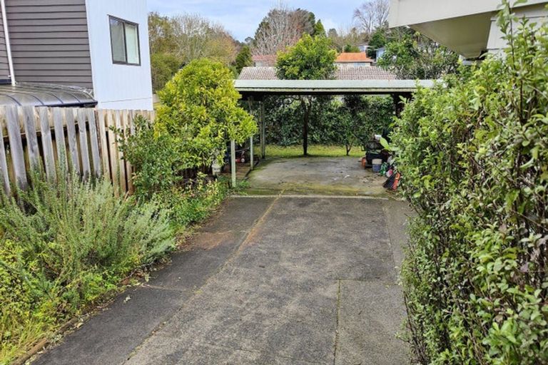 Photo of property in 27 Cheval Drive, Totara Vale, Auckland, 0629