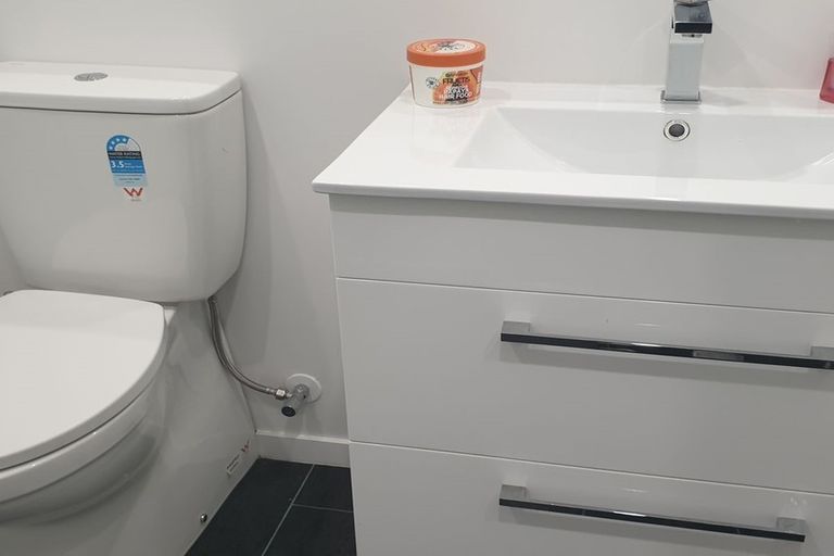 Photo of property in 35 Kentwood Drive, Woodridge, Wellington, 6037