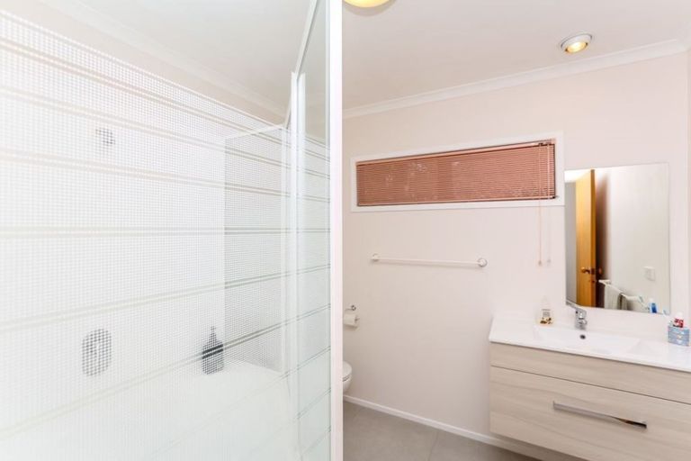 Photo of property in 16a Del Mar Place, Merrilands, New Plymouth, 4312