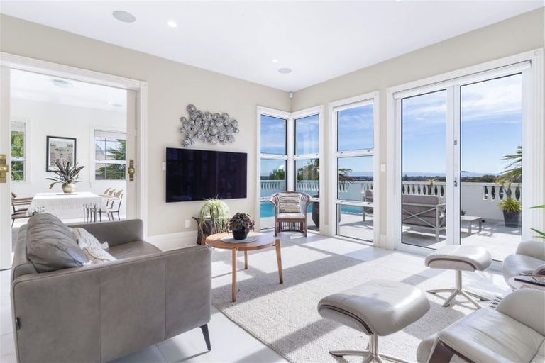 Photo of property in 37 Overdale Drive, Cashmere, Christchurch, 8022