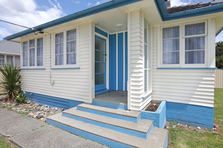 Photo of property in 18 Collins Crescent, Feilding, 4702