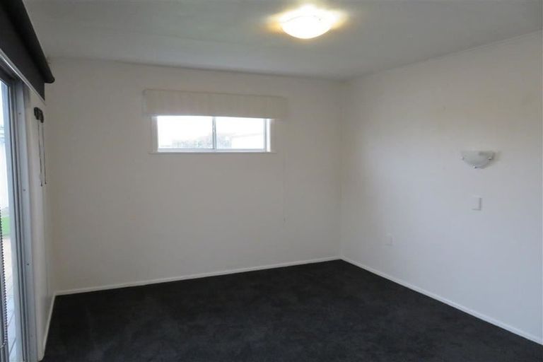 Photo of property in 8 Lipscombe Crescent, Havelock North, 4130
