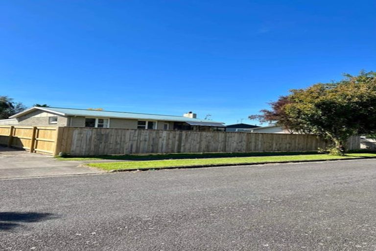 Photo of property in 2 Tasman Street, Havelock North, 4130