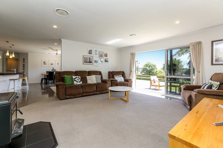 Photo of property in 67 Karamea Street, Whalers Gate, New Plymouth, 4310