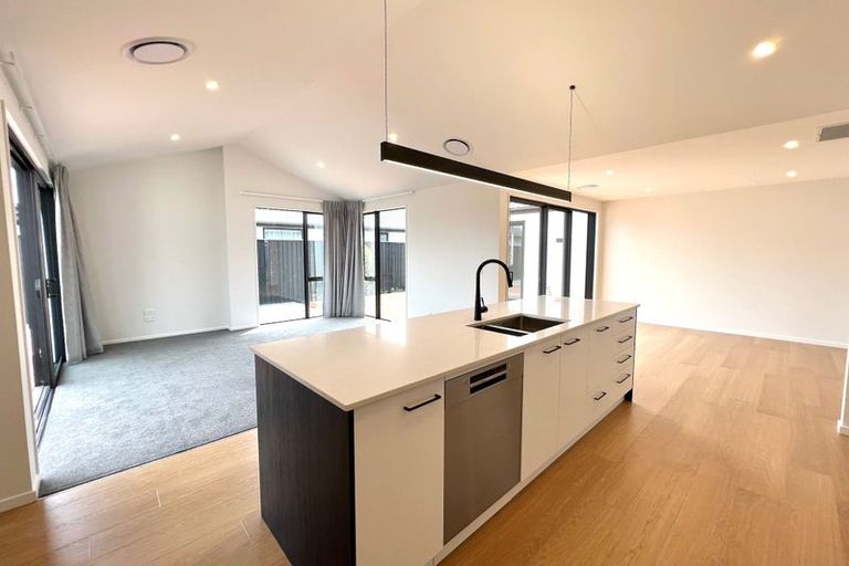 Photo of property in 20 Dray Place, Halswell, Christchurch, 8025