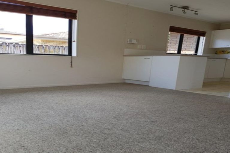 Photo of property in 30 Eroni Clarke Close, Flat Bush, Auckland, 2019