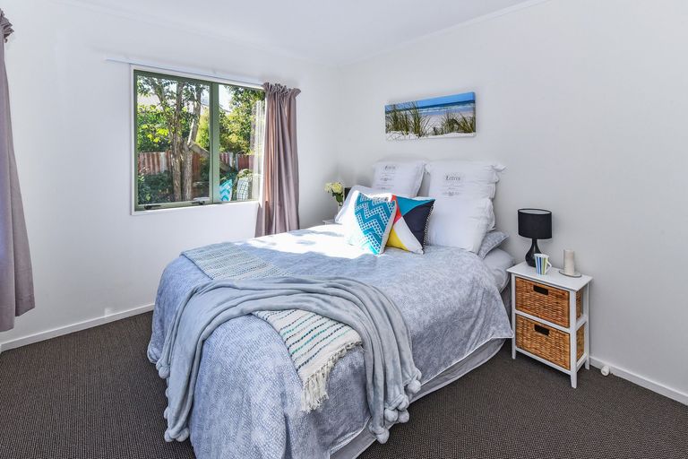 Photo of property in 42 Friedlanders Road, Manurewa, Auckland, 2102