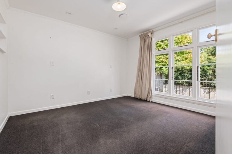 Photo of property in 162 Victoria Avenue, Hokowhitu, Palmerston North, 4410