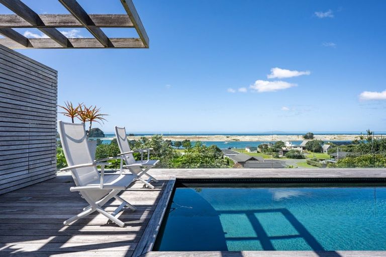 Photo of property in 53 Olsen Avenue, Mangawhai Heads, Mangawhai, 0505