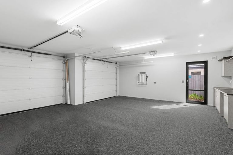 Photo of property in 33 Little Gem Road, Hornby, Christchurch, 8025