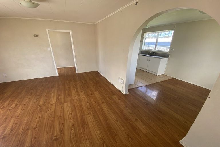 Photo of property in 5 Ixia Place, Wiri, Auckland, 2104
