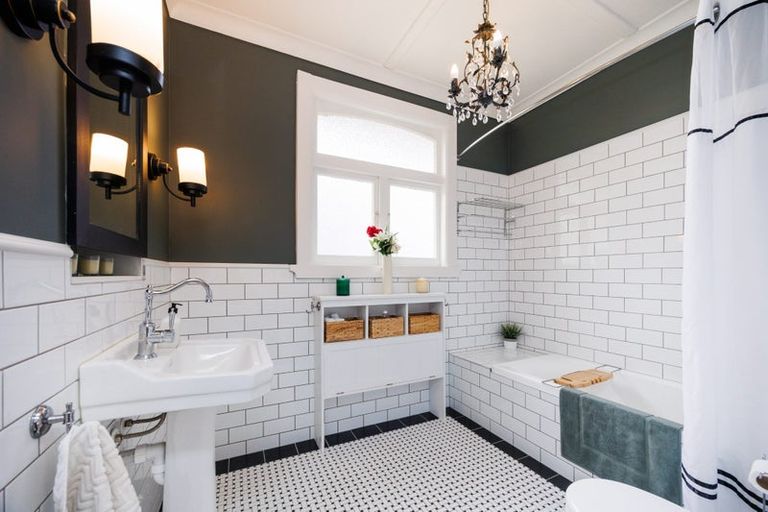 Photo of property in 3 Karaka Street, Hokowhitu, Palmerston North, 4410