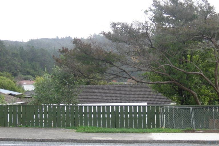 Photo of property in 424 Stokes Valley Road, Stokes Valley, Lower Hutt, 5019