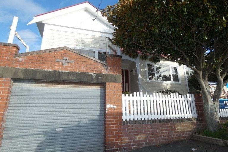 Photo of property in 24 Lawrence Street, Newtown, Wellington, 6021