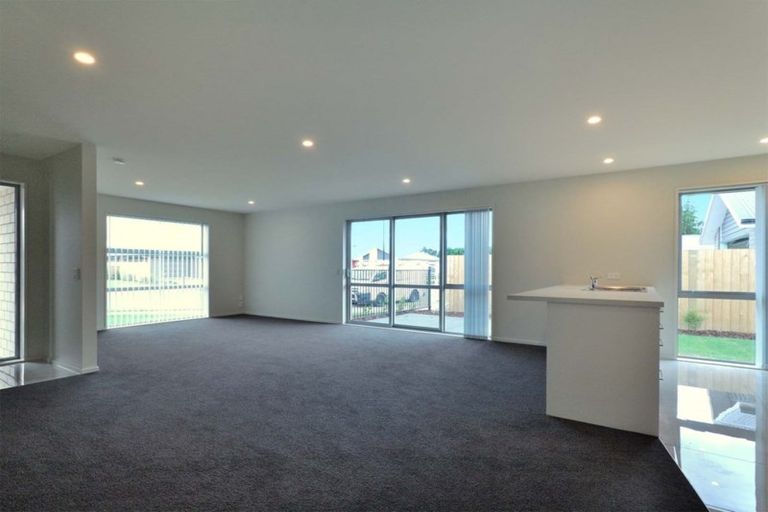 Photo of property in 4 Keeper Close, Woodend, 7610