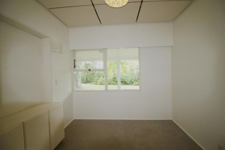 Photo of property in 208 Godley Road, Titirangi, Auckland, 0604