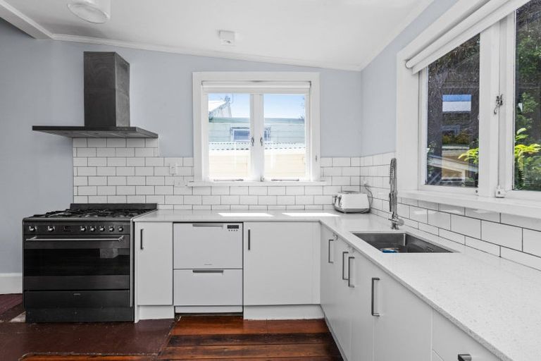 Photo of property in 23 Carnell Street, Napier South, Napier, 4110