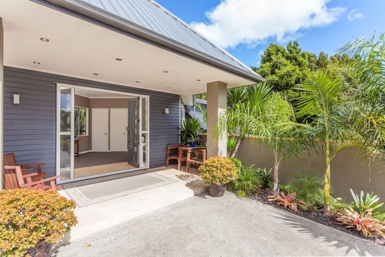 Photo of property in 111 Wirihana Road, Titirangi, Auckland, 0604