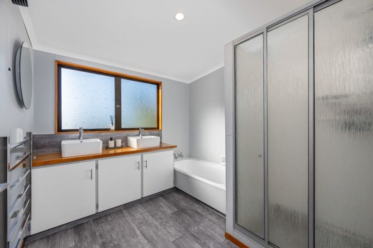 Photo of property in 14 Leicester Street, Picton, 7220