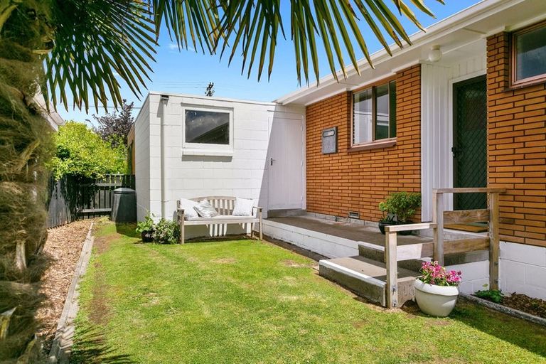 Photo of property in 2/1151 Bank Street, Te Awamutu, 3800