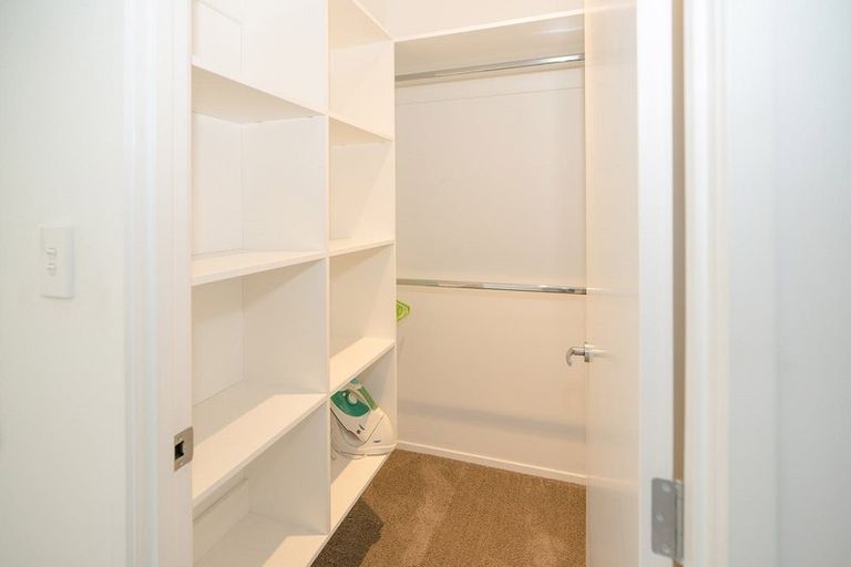 Photo of property in 1/11 Garmons Way, Castor Bay, Auckland, 0620