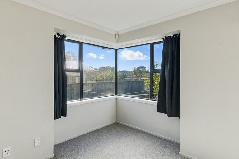 Photo of property in 30 Eruini Street, Waikanae Beach, Waikanae, 5036