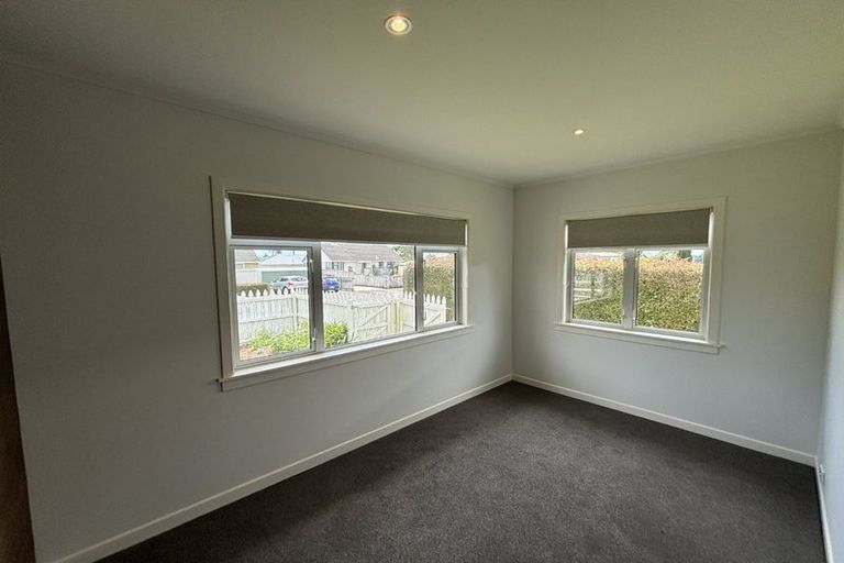Photo of property in 20 Karaka Street, Merrilands, New Plymouth, 4312