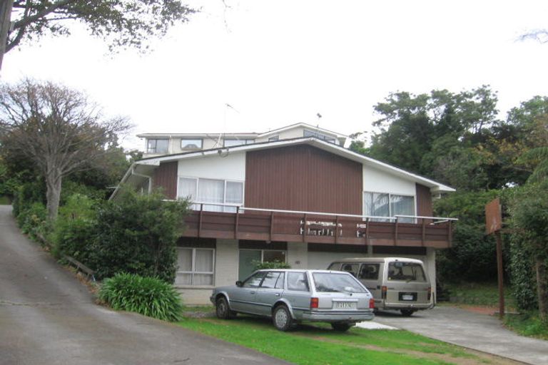 Photo of property in 24a Collins Avenue, Tawa, Wellington, 5028