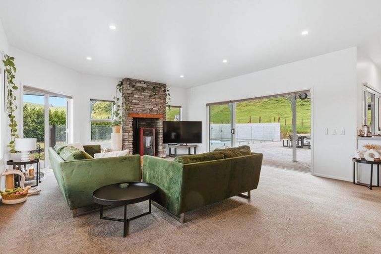 Photo of property in 40 Grant Road, Kinloch, Taupo, 3385