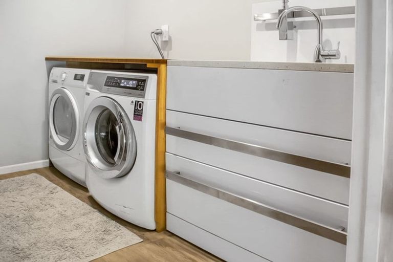 Photo of property in 24 Pembroke Road, Stratford, 4332