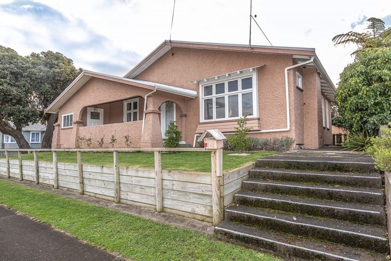 Photo of property in 28 Kawatiri Avenue, Gonville, Whanganui, 4501