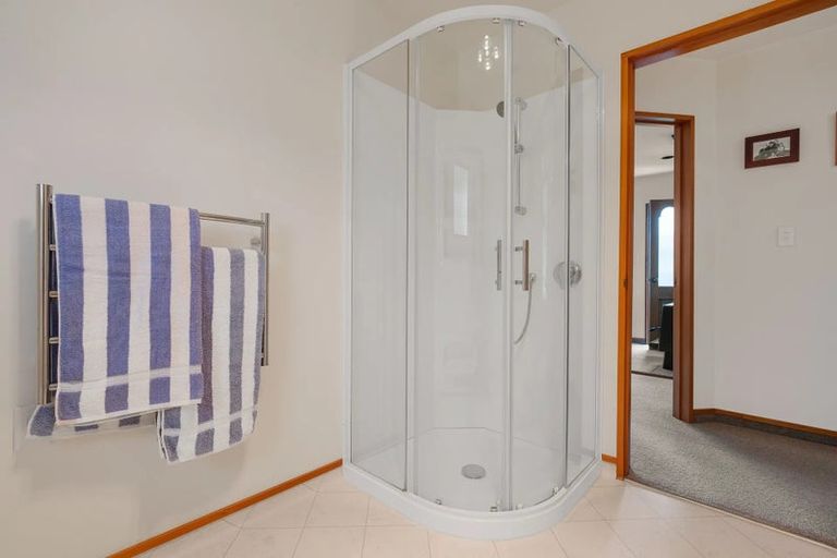 Photo of property in 50b Mcmaster Street, Greytown, 5712