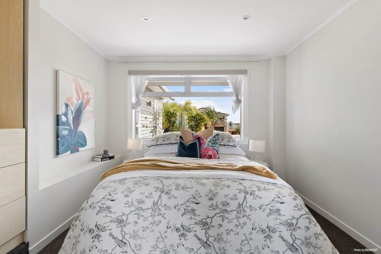 Photo of property in 1003 Whangaparaoa Road, Tindalls Beach, Whangaparaoa, 0930