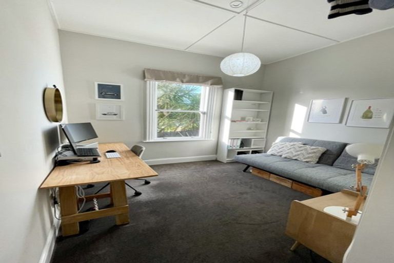 Photo of property in 45 Fairview Crescent, Kelburn, Wellington, 6012