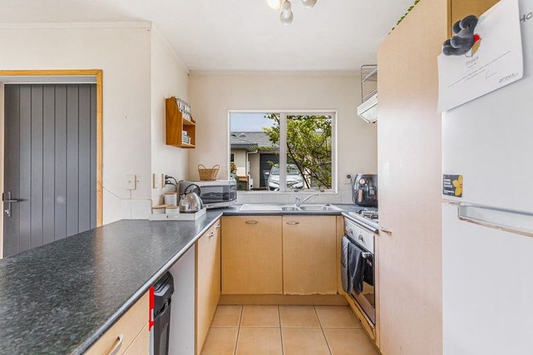 Photo of property in 12/520 Don Buck Road, Westgate, Auckland, 0614