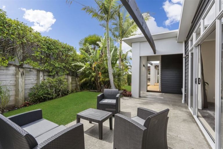 Photo of property in 23 Caversham Drive, Torbay, Auckland, 0630