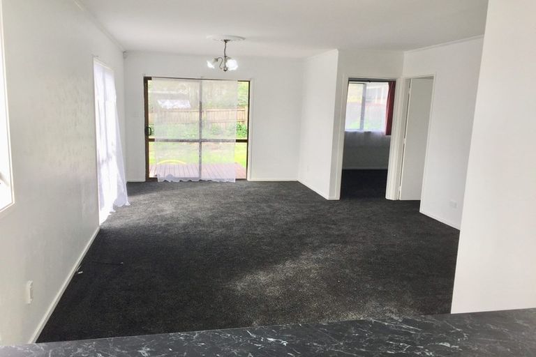 Photo of property in 10 Hamblyn Place, Ranui, Auckland, 0612