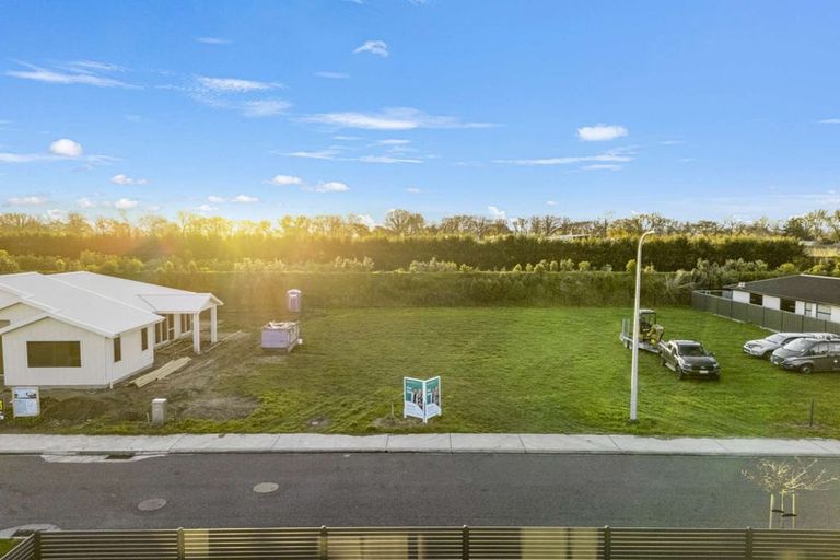 Photo of property in 19 Arihi Crescent, Frimley, 4120