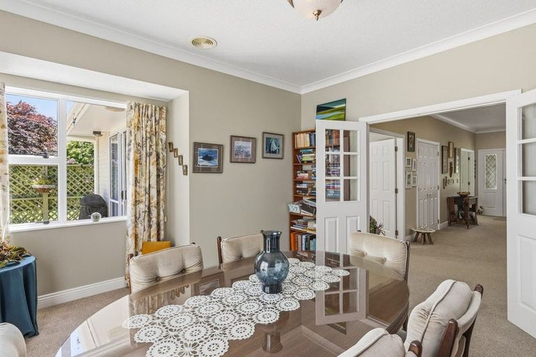 Photo of property in 9 Maple Lane, Waikanae, 5036