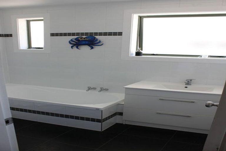 Photo of property in 224 Beach Road, North New Brighton, Christchurch, 8083