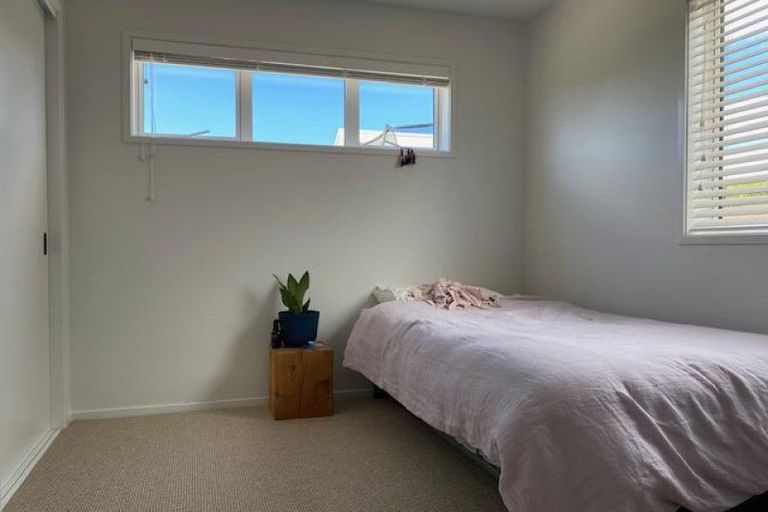 Photo of property in 4 Maeha Drive, Matakana, 0985