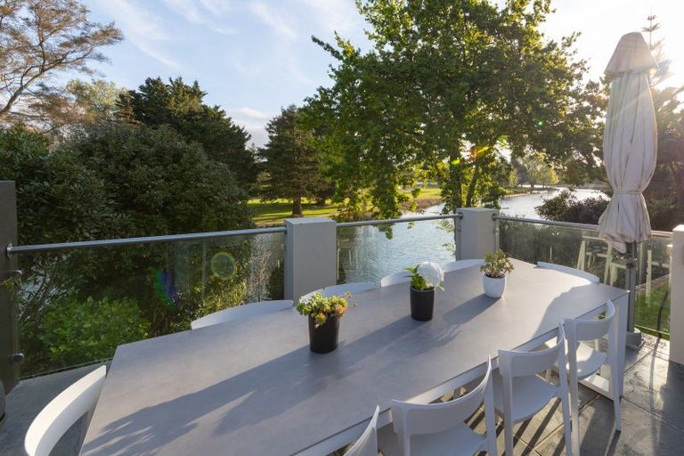 Photo of property in 15 Pastoral Lane, Hokowhitu, Palmerston North, 4410