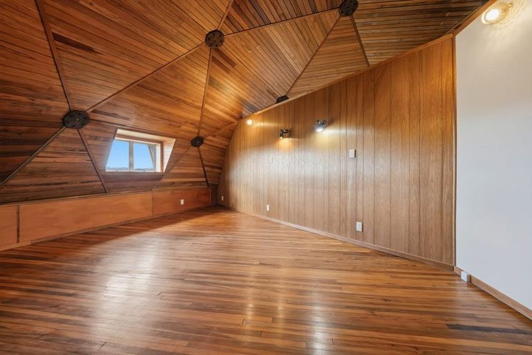 Photo of property in 272 Sturges Road, Henderson, Auckland, 0612